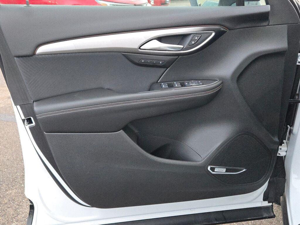 new 2025 Buick Envision car, priced at $37,395