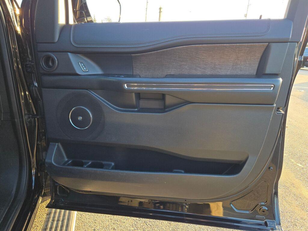 used 2018 Ford Expedition car, priced at $22,295