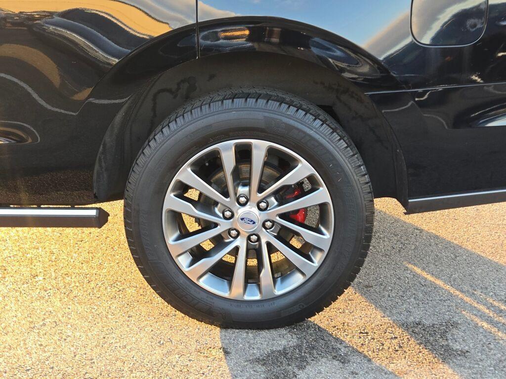 used 2018 Ford Expedition car, priced at $22,295