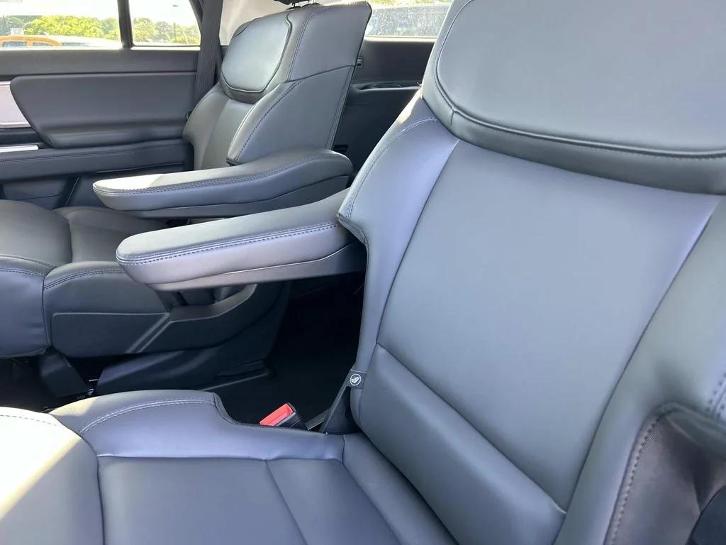 new 2026 Ford Expedition car, priced at $64,877