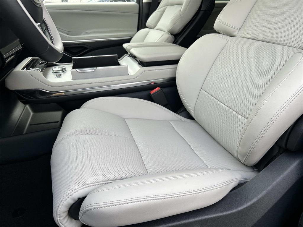 new 2026 Lincoln Navigator car, priced at $96,000