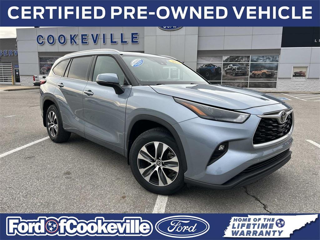 used 2022 Toyota Highlander car, priced at $35,990