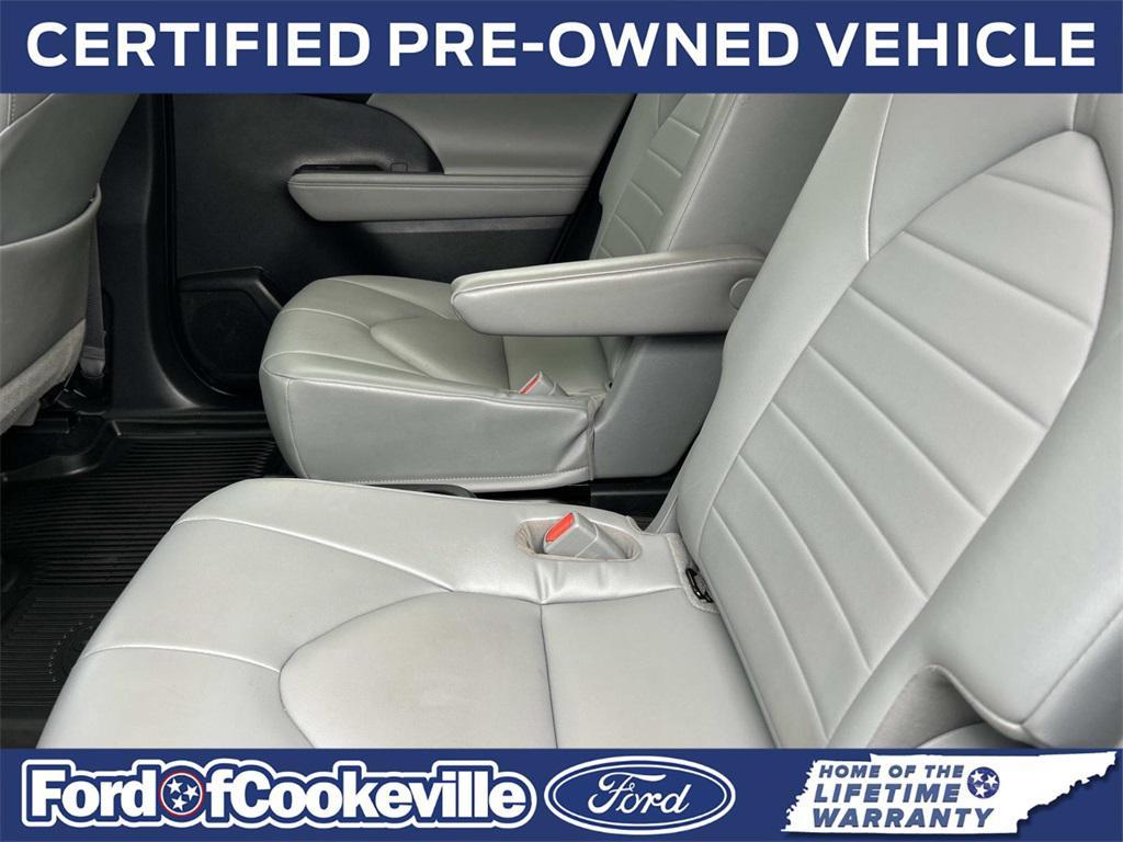 used 2022 Toyota Highlander car, priced at $35,990