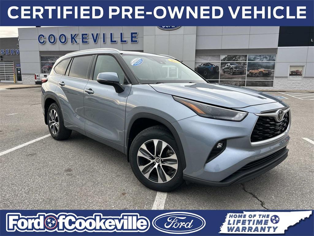 used 2022 Toyota Highlander car, priced at $35,990