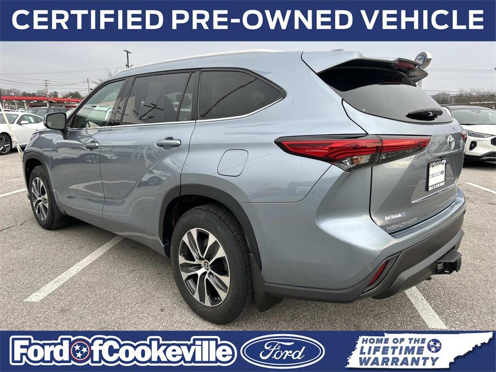 used 2022 Toyota Highlander car, priced at $35,990