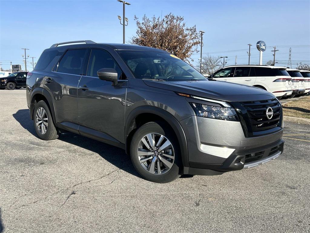 used 2025 Nissan Pathfinder car, priced at $39,981
