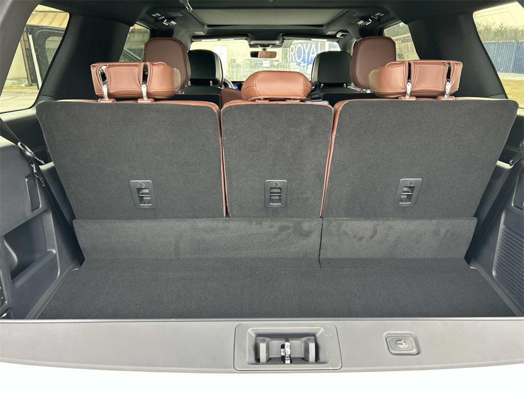 new 2026 Lincoln Navigator car, priced at $106,000