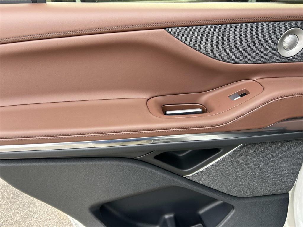 new 2026 Lincoln Navigator car, priced at $106,000