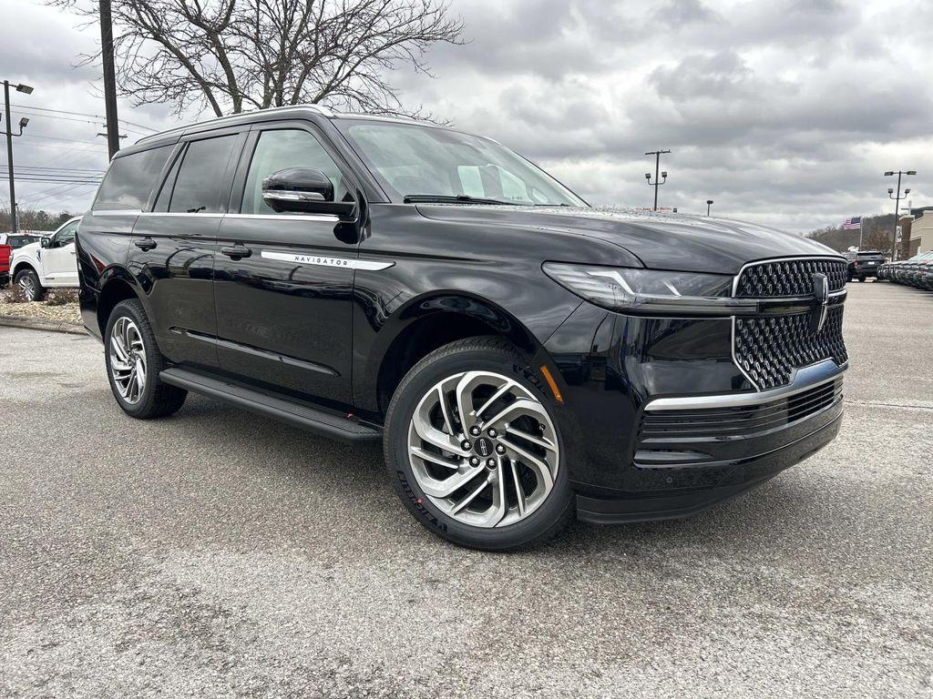 new 2026 Lincoln Navigator car, priced at $92,200