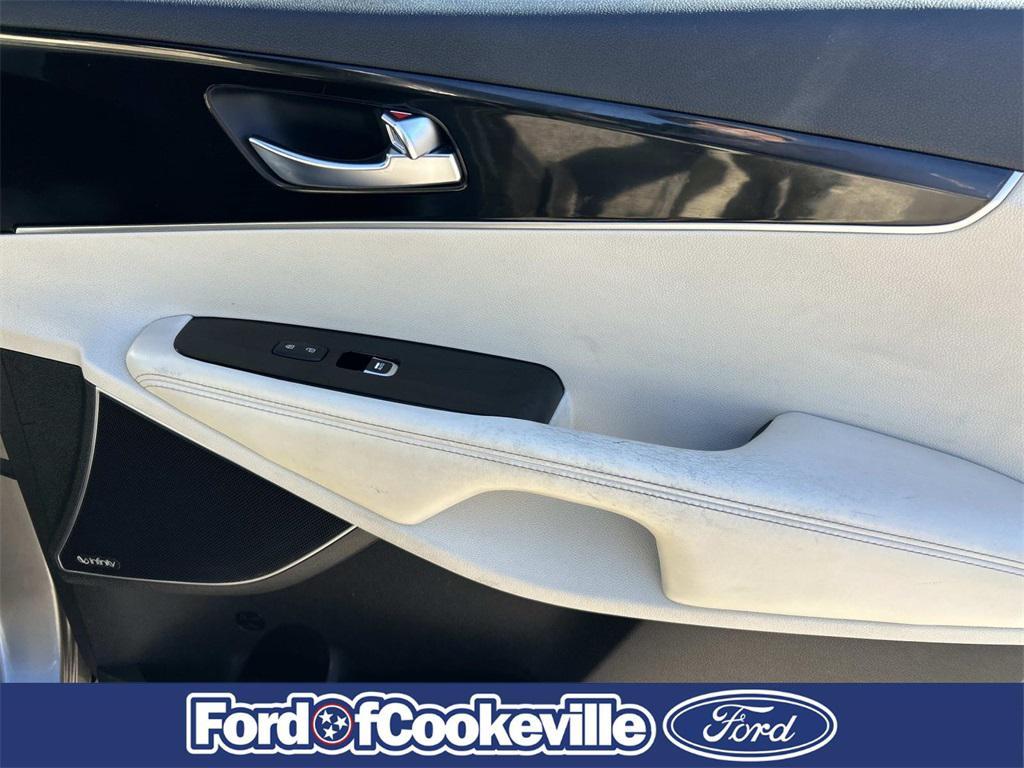 used 2016 Kia Sorento car, priced at $6,490