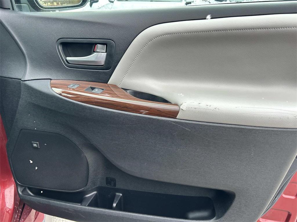 used 2015 Toyota Sienna car, priced at $32,981