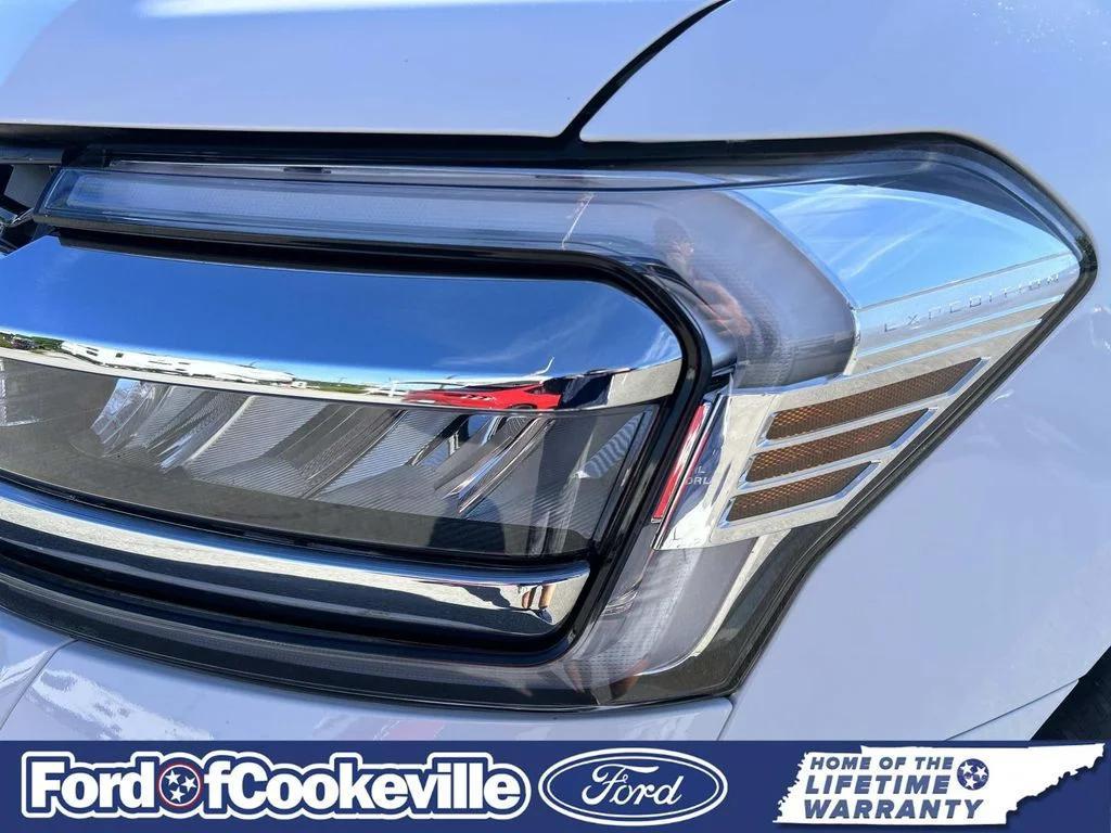 used 2024 Ford Expedition car, priced at $44,388