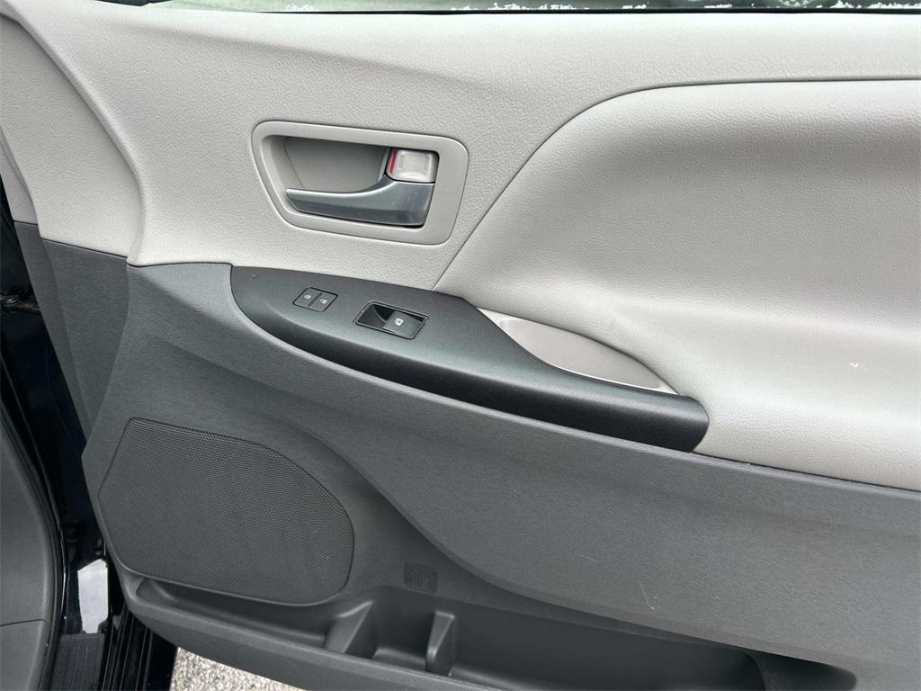 used 2017 Toyota Sienna car, priced at $11,981