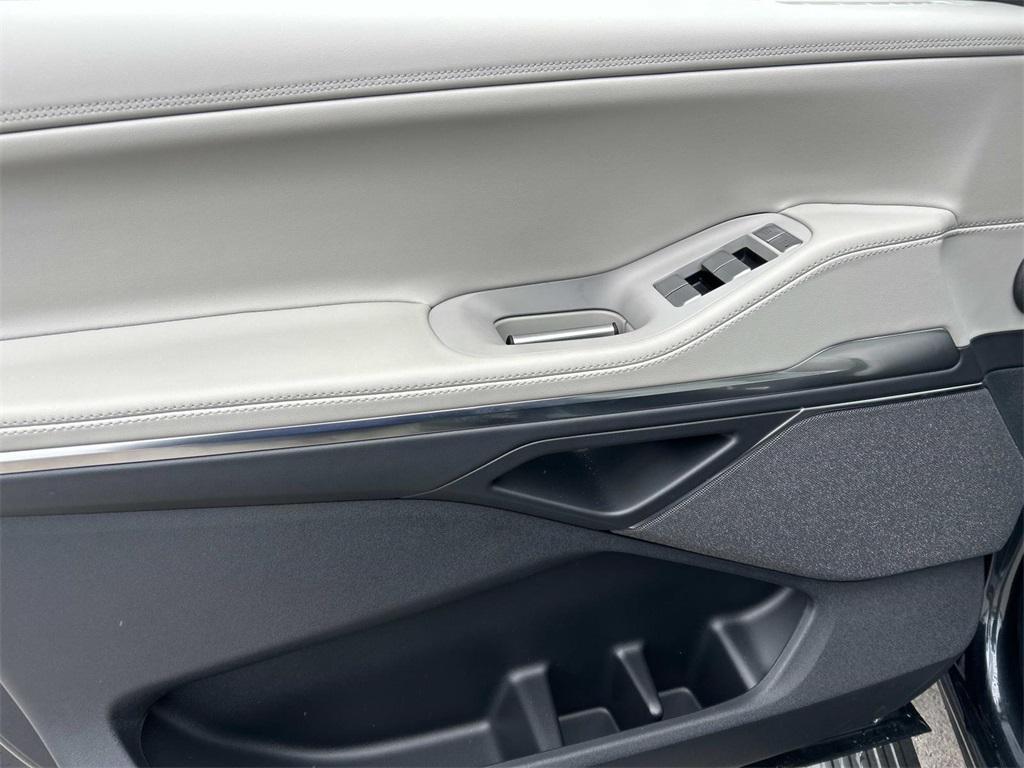 new 2026 Lincoln Navigator car, priced at $110,000