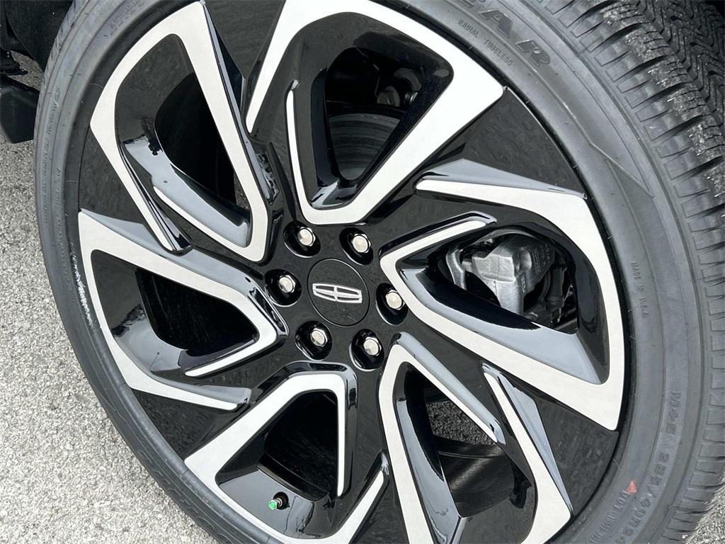 new 2026 Lincoln Navigator car, priced at $110,000