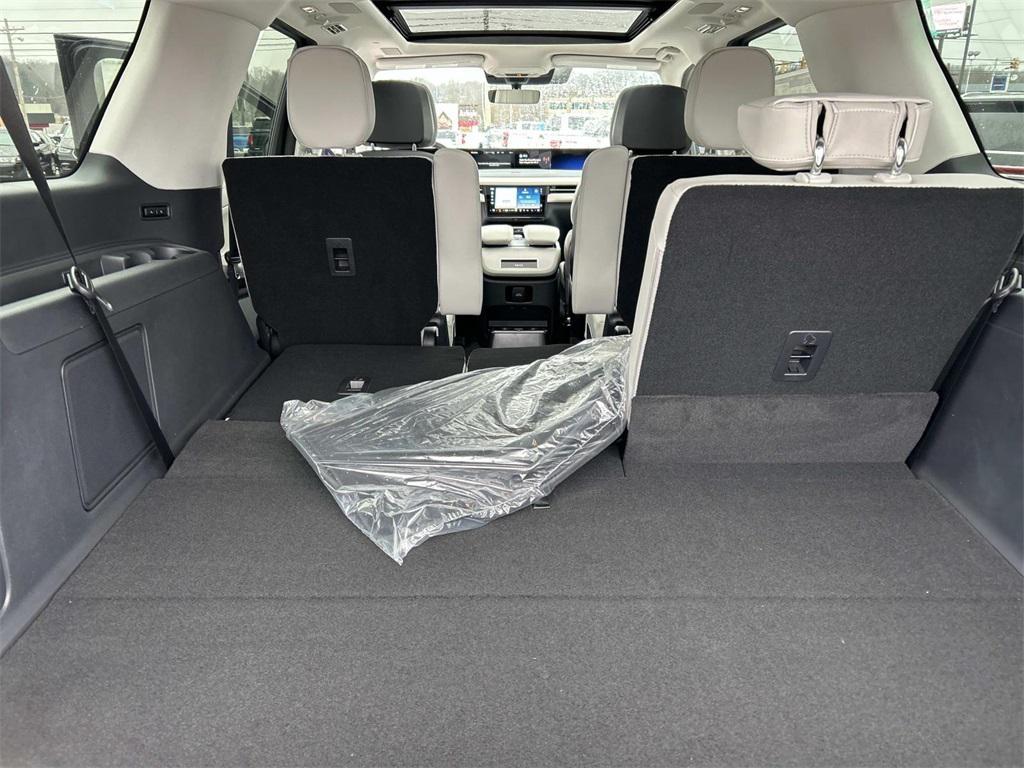 new 2026 Lincoln Navigator car, priced at $110,000