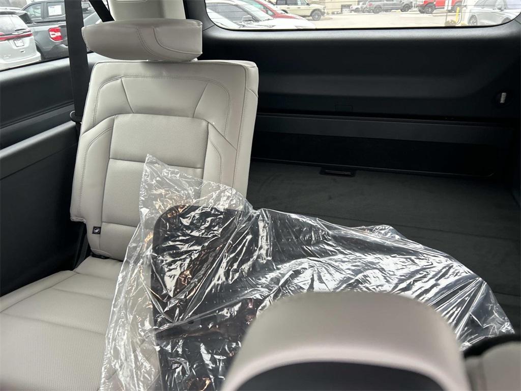 new 2026 Lincoln Navigator car, priced at $110,000