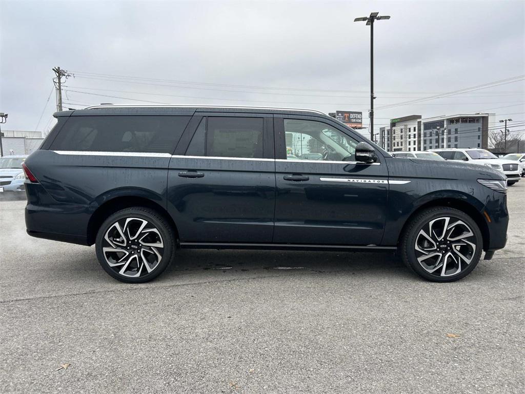 new 2026 Lincoln Navigator car, priced at $110,000