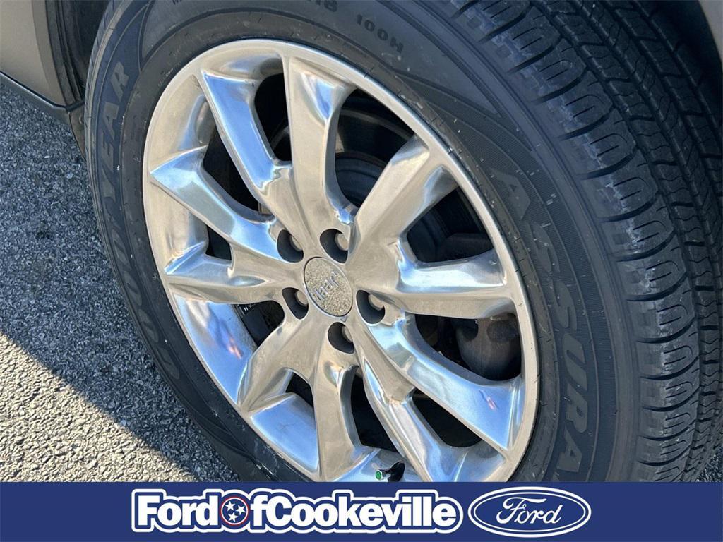 used 2017 Jeep Cherokee car, priced at $6,750