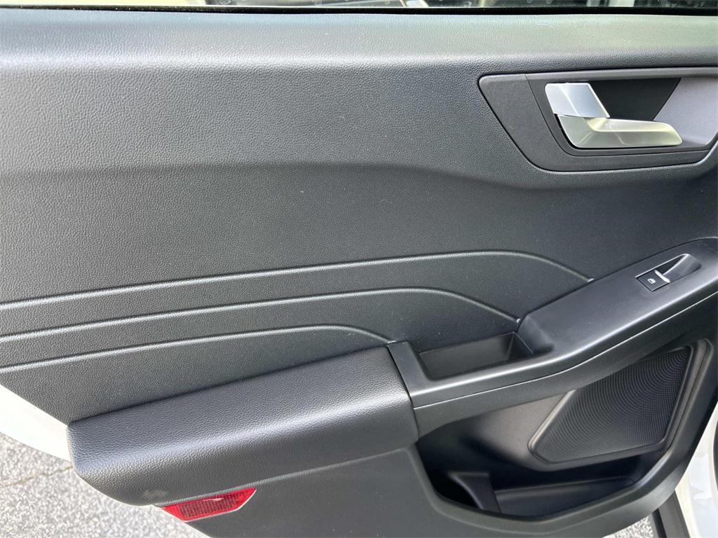 new 2026 Ford Escape PHEV car, priced at $38,600