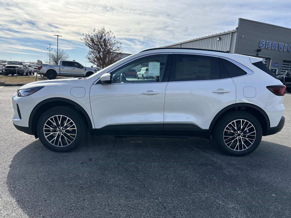 new 2026 Ford Escape PHEV car, priced at $38,500