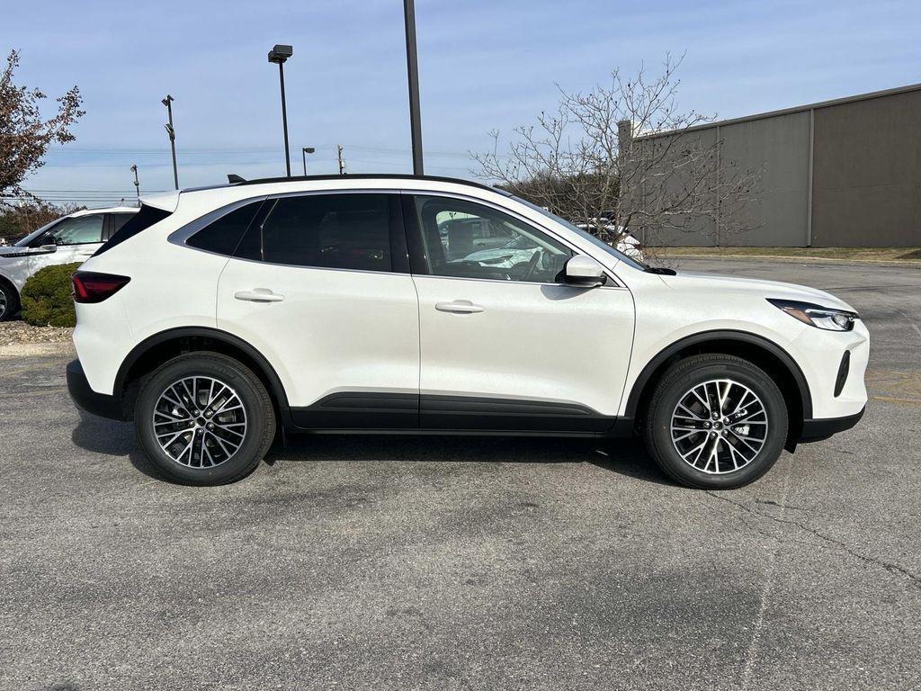new 2026 Ford Escape PHEV car, priced at $38,500