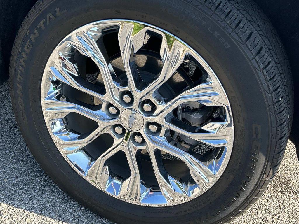 used 2023 Chevrolet Traverse car, priced at $43,379