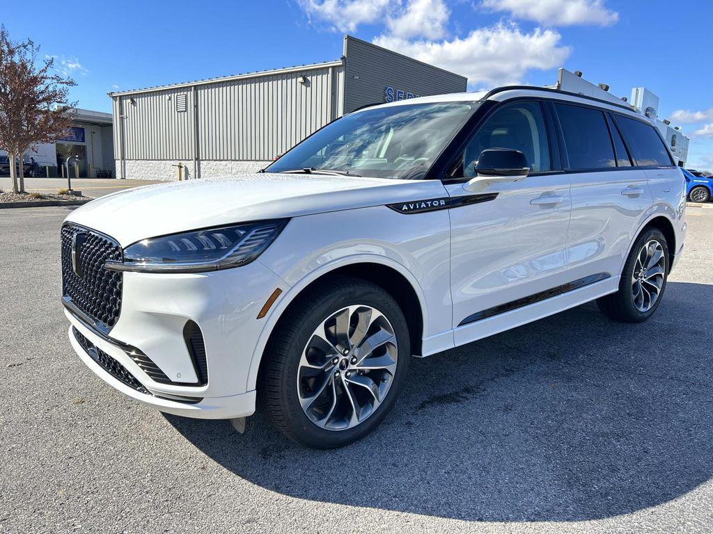 new 2026 Lincoln Aviator car, priced at $65,600