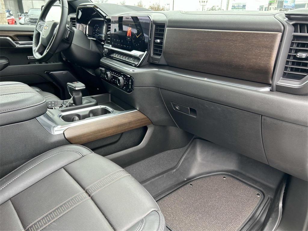 used 2024 Chevrolet Silverado 1500 car, priced at $59,990