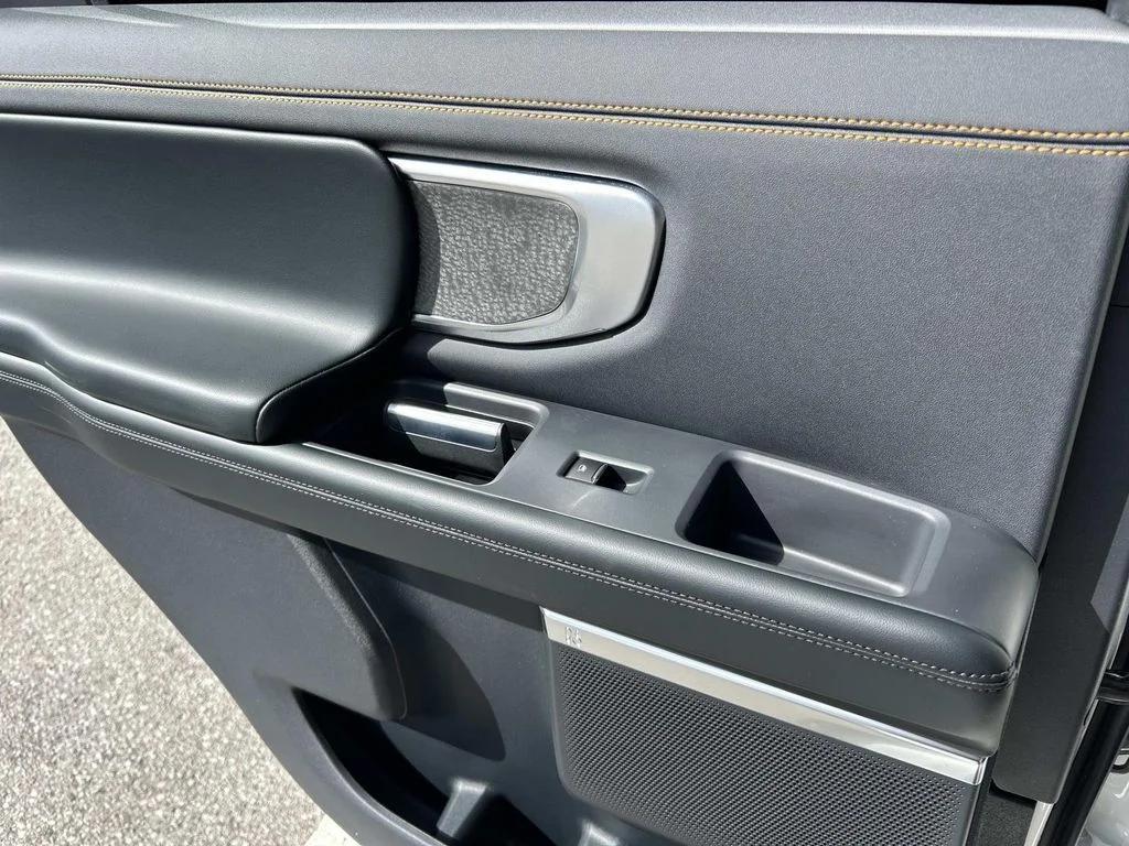 new 2026 Ford Expedition car, priced at $80,884