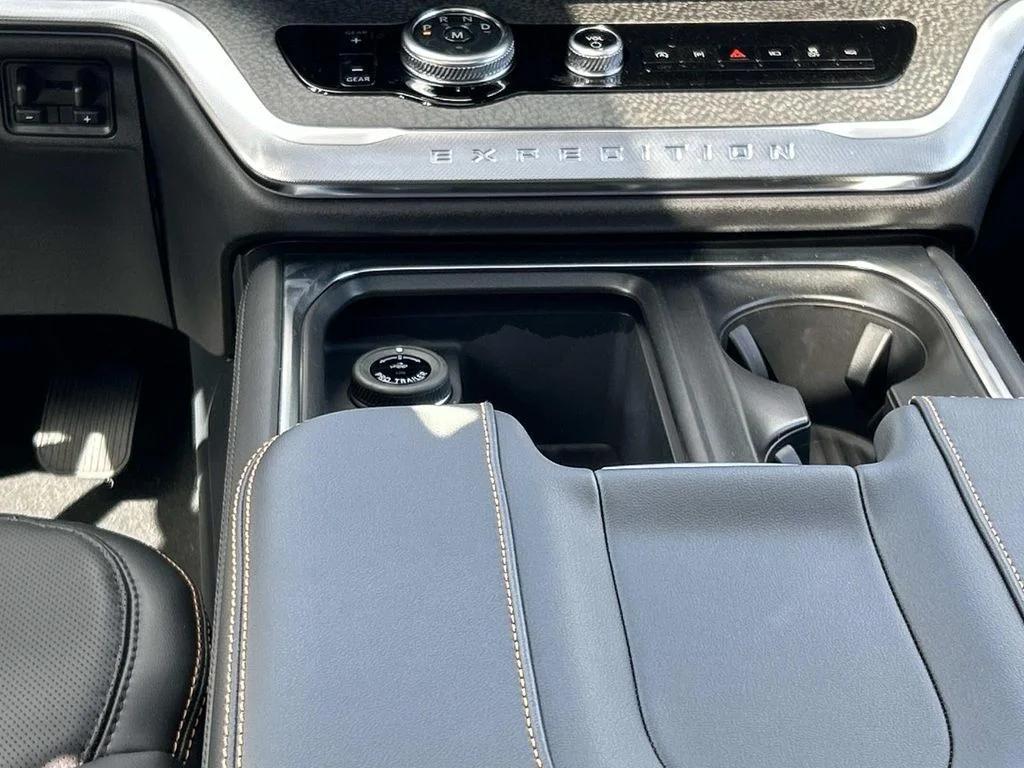 new 2026 Ford Expedition car, priced at $80,884
