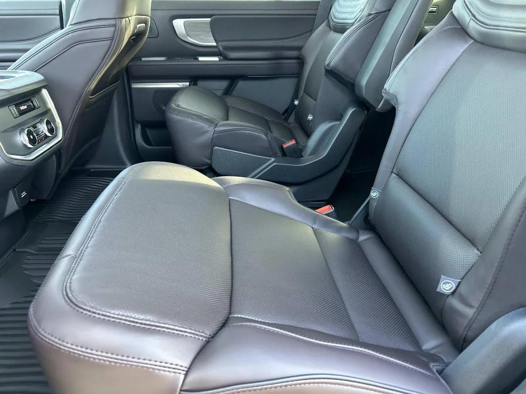 new 2026 Ford Expedition car, priced at $88,696