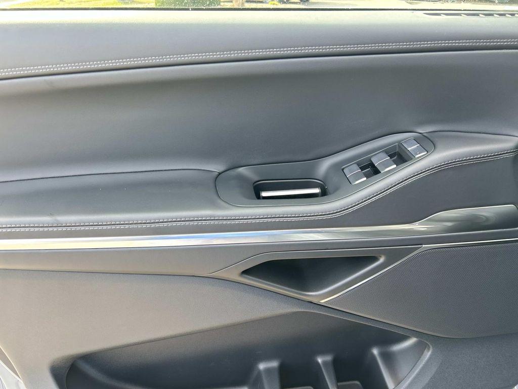 new 2026 Lincoln Navigator car, priced at $92,900