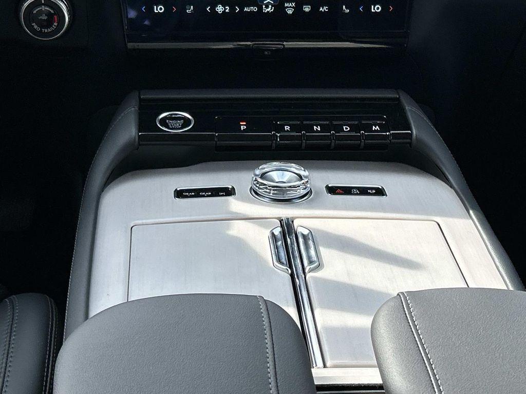 new 2026 Lincoln Navigator car, priced at $92,900