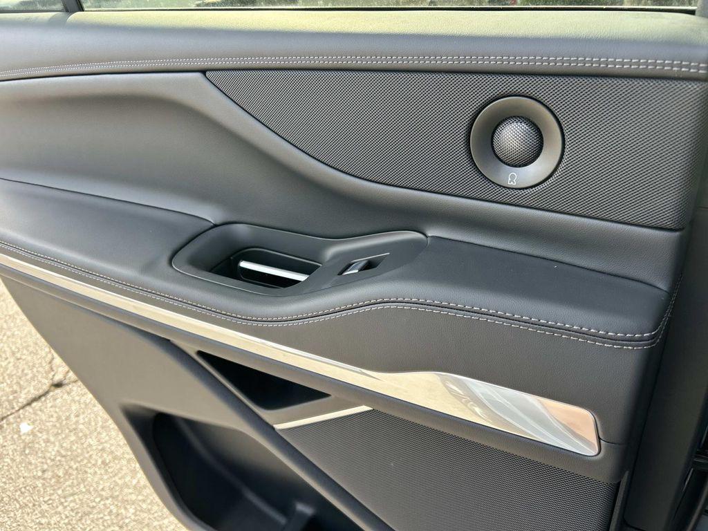 new 2026 Lincoln Navigator car, priced at $92,900