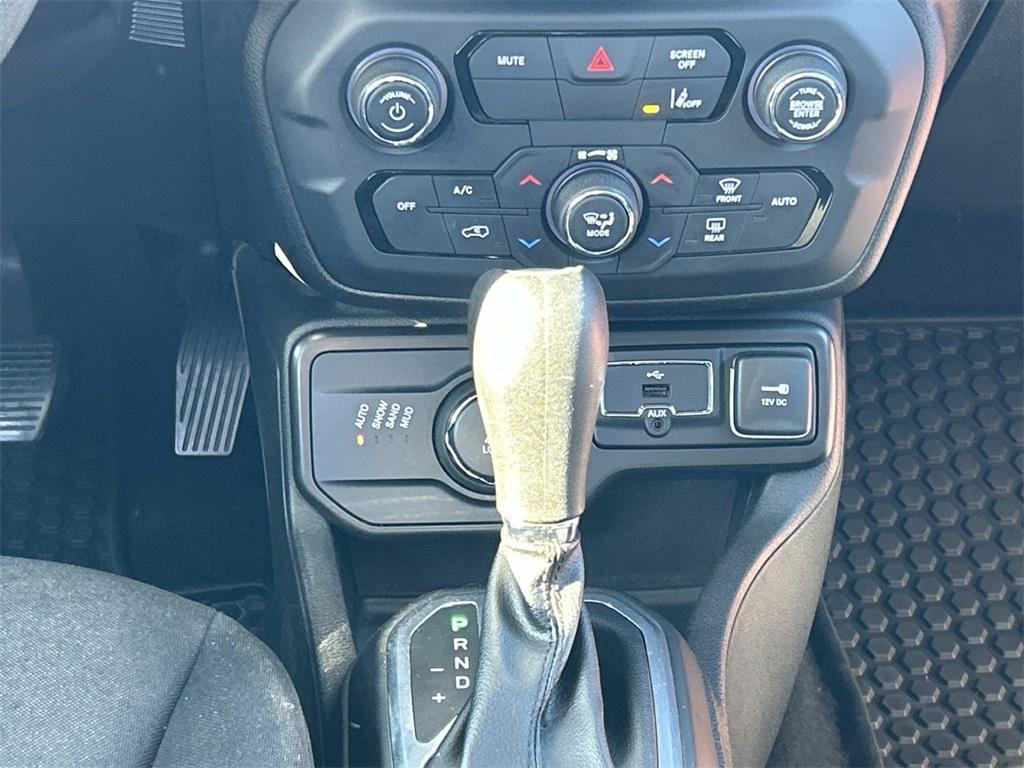 used 2021 Jeep Renegade car, priced at $15,990
