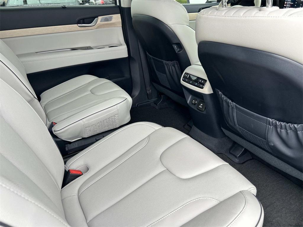 used 2025 Hyundai Palisade car, priced at $46,581