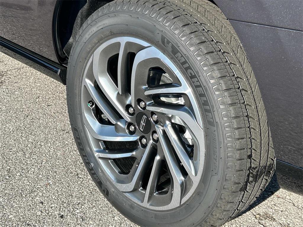 new 2025 Lincoln Navigator car, priced at $104,000