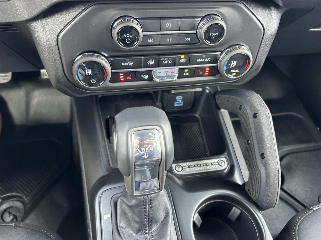 new 2025 Ford Bronco car, priced at $49,084