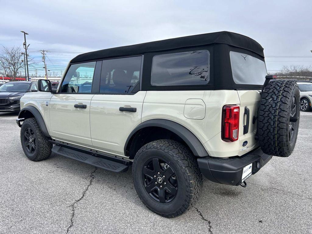new 2025 Ford Bronco car, priced at $49,084