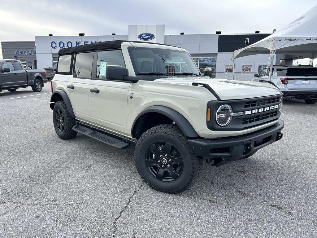 new 2025 Ford Bronco car, priced at $49,084