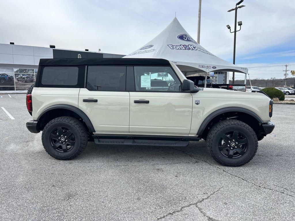 new 2025 Ford Bronco car, priced at $49,084