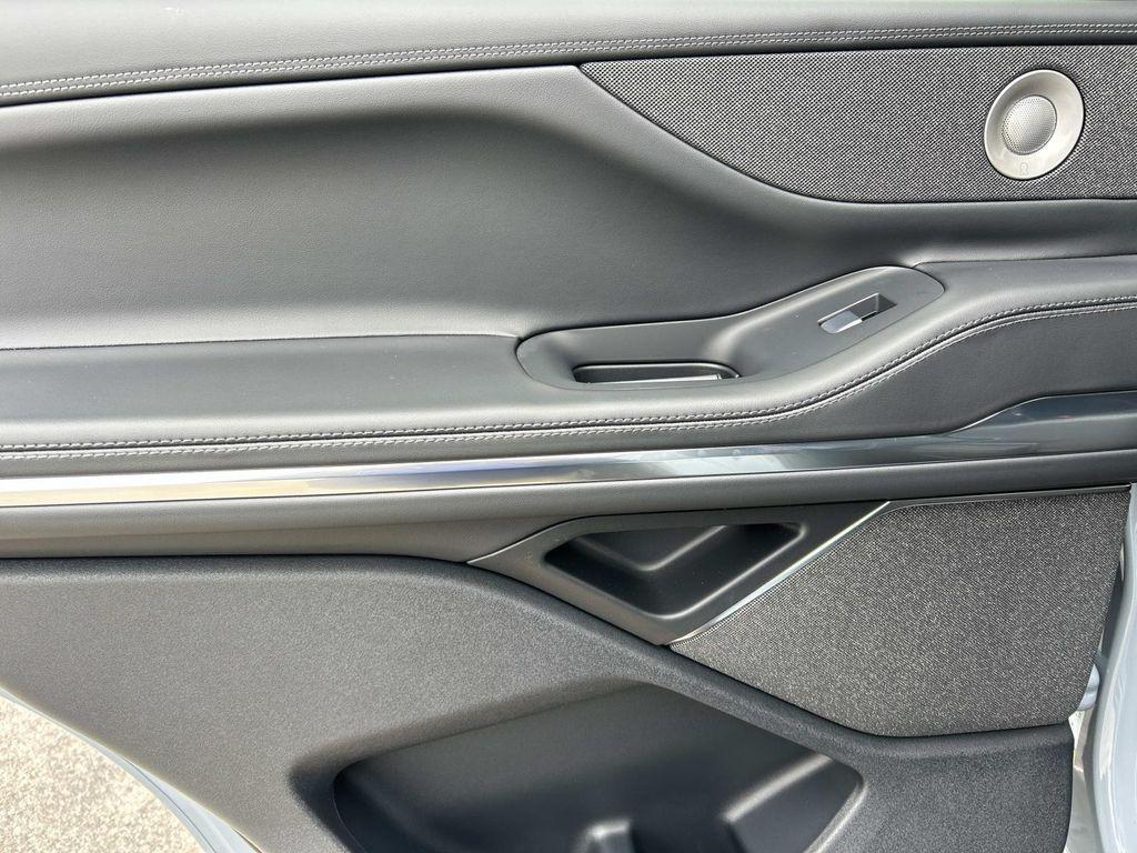 new 2026 Lincoln Navigator car, priced at $105,000