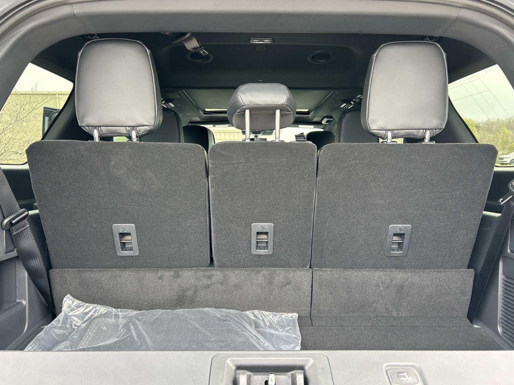 new 2026 Lincoln Navigator car, priced at $105,000