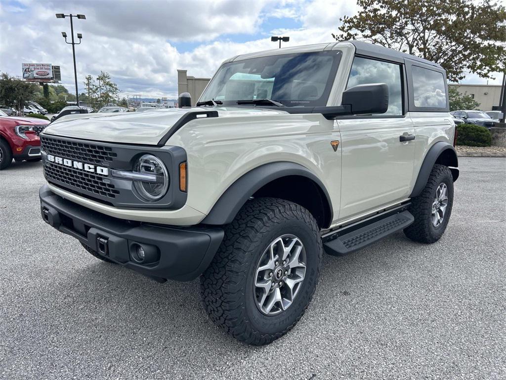 new 2025 Ford Bronco car, priced at $55,700