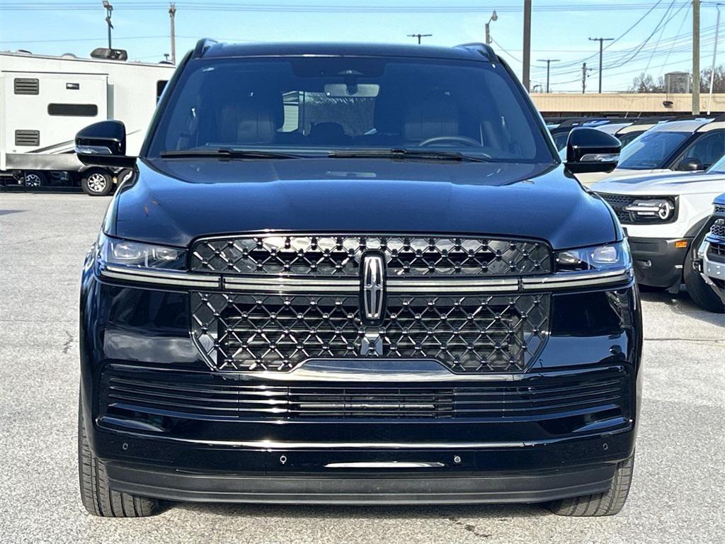 new 2026 Lincoln Navigator car, priced at $109,000