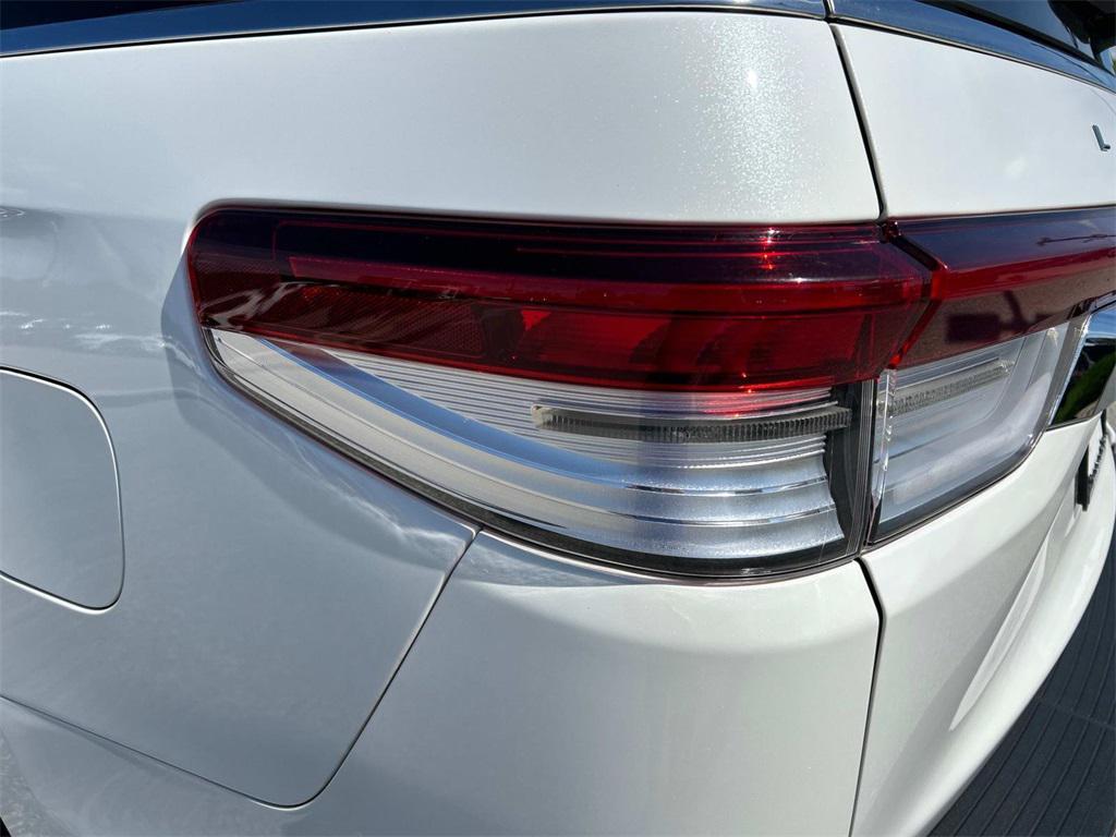 used 2024 Lincoln Navigator car, priced at $75,981