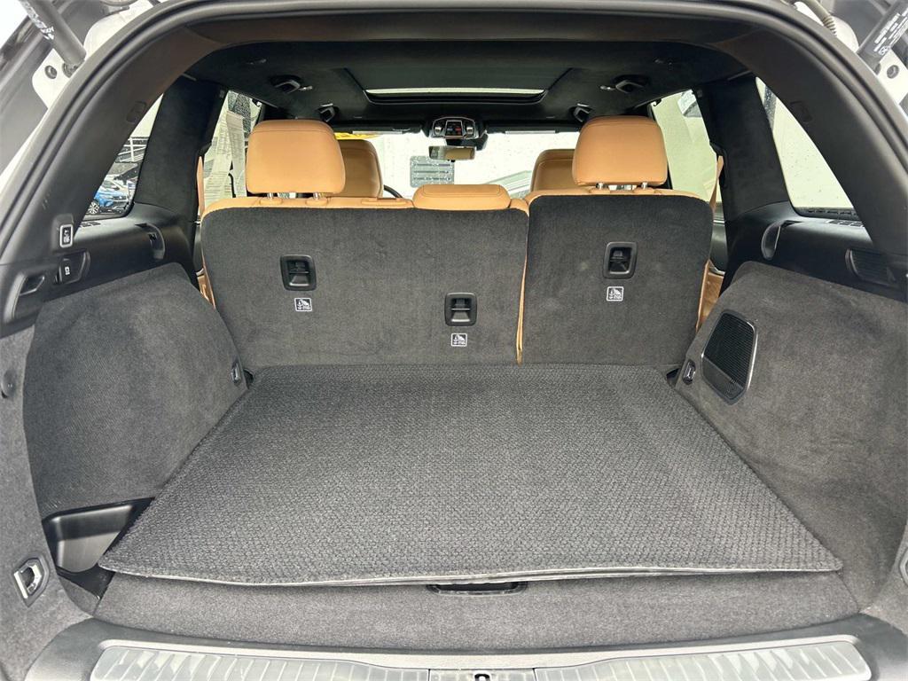 used 2022 Jeep Grand Cherokee car, priced at $45,981