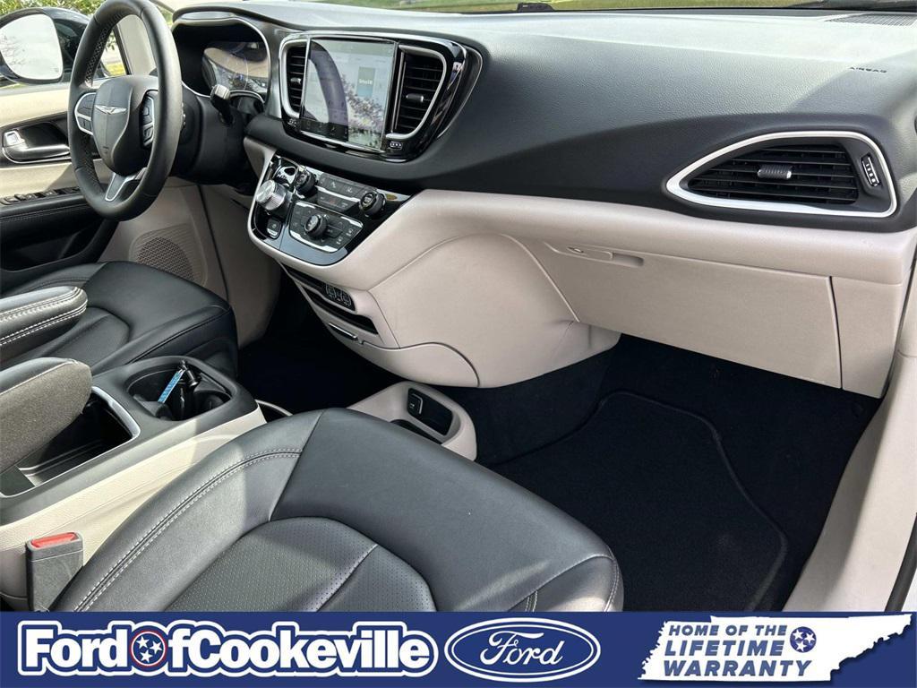 used 2024 Chrysler Pacifica car, priced at $25,590