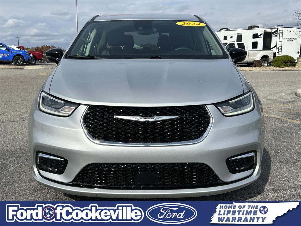 used 2024 Chrysler Pacifica car, priced at $25,590